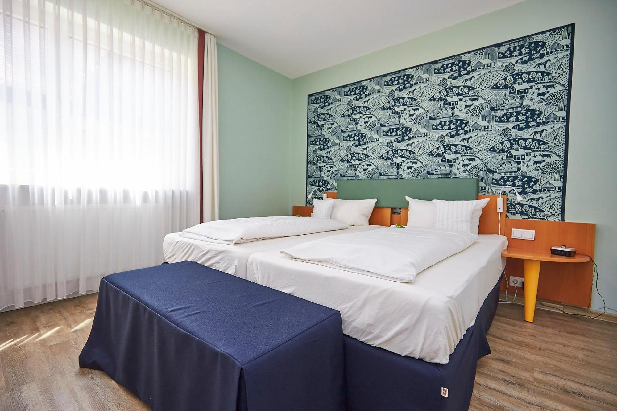 Flair Hotel Zum Storchen Bad Windsheim Exterior photo