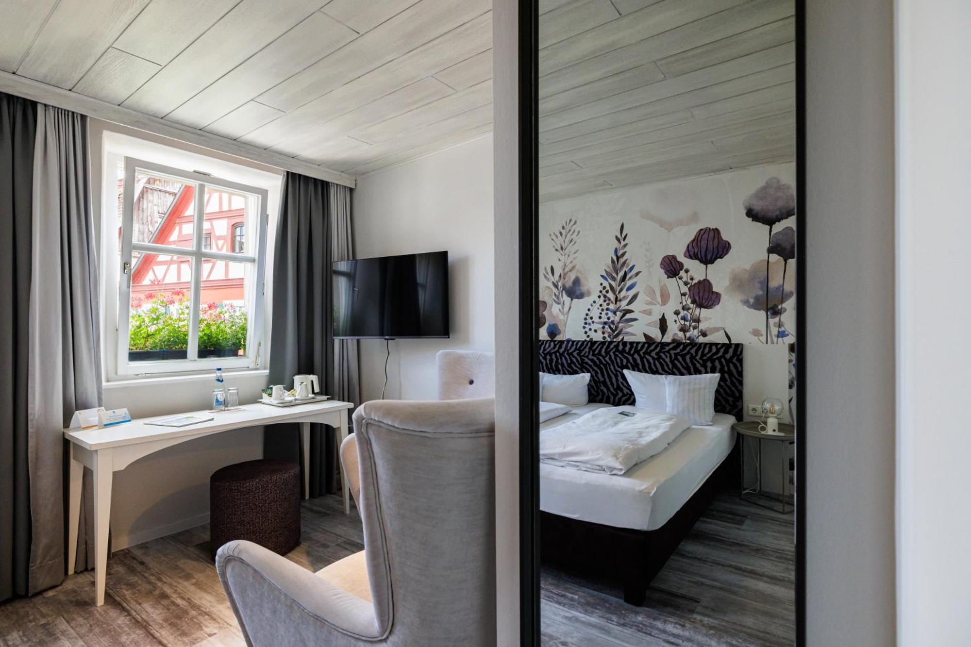 Flair Hotel Zum Storchen Bad Windsheim Exterior photo