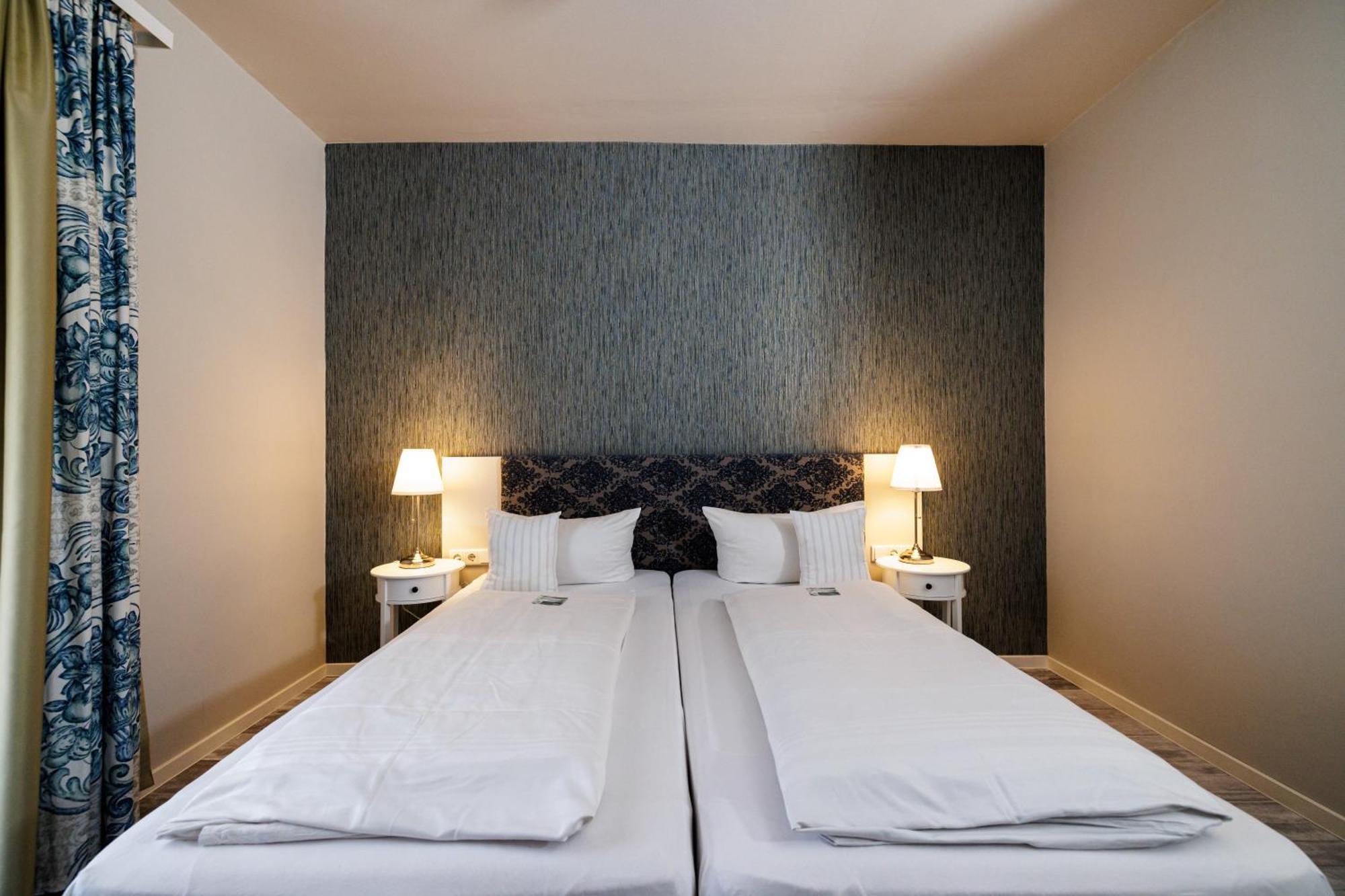 Flair Hotel Zum Storchen Bad Windsheim Exterior photo