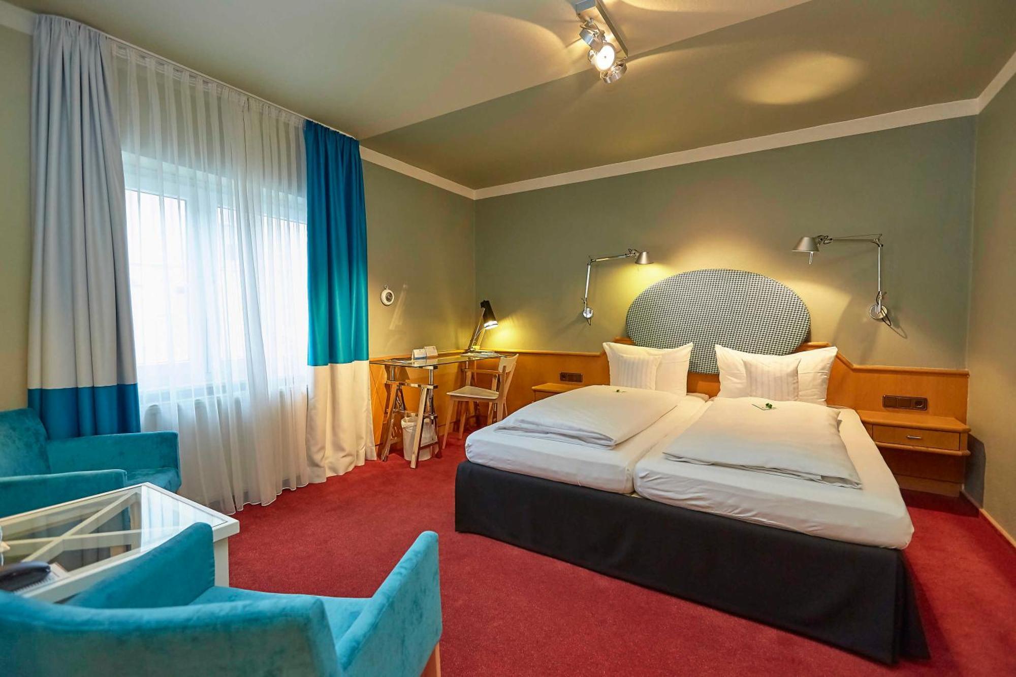Flair Hotel Zum Storchen Bad Windsheim Exterior photo