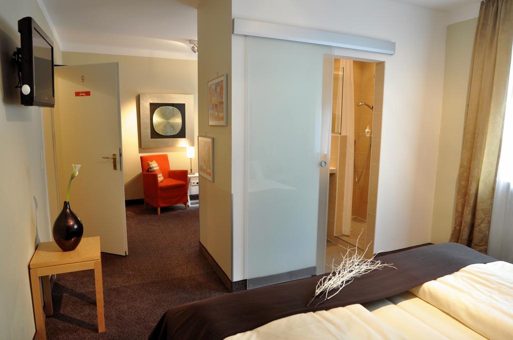 Flair Hotel Zum Storchen Bad Windsheim Exterior photo